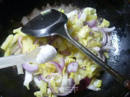 Make Onion onion potatoes, cabbage step 8