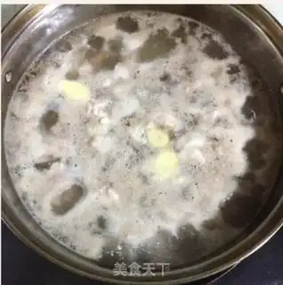 Make Roach and lamb soup step 3