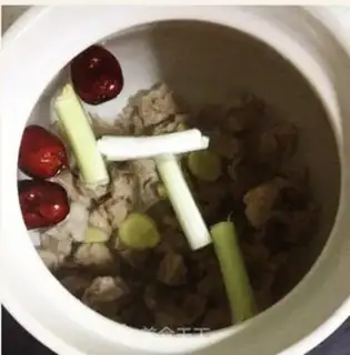 Make Roach and lamb soup step 7