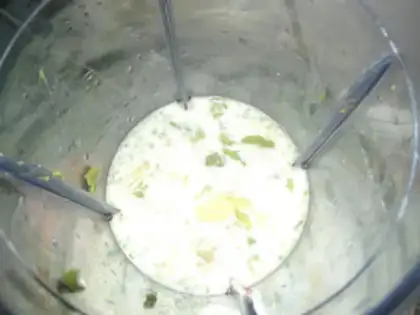 Make Butter, strawberry shake step 1