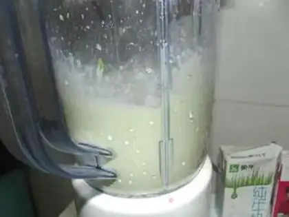 Make Butter, strawberry shake step 2