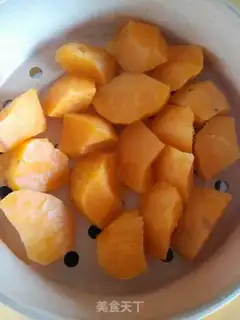 Make A small group of gold and yellow step 2