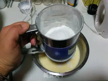 Make Cake rolls with giraffes step 4