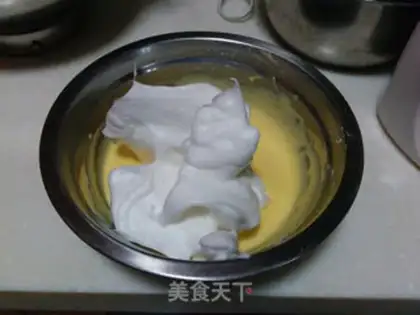 Make Cake rolls with giraffes step 9
