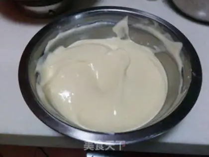 Make Cake rolls with giraffes step 10