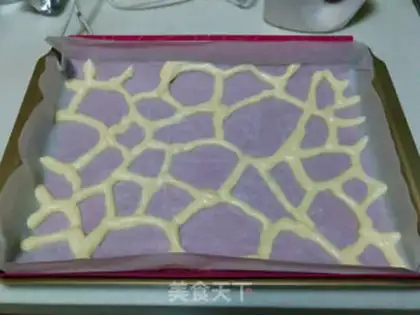 Make Cake rolls with giraffes step 12