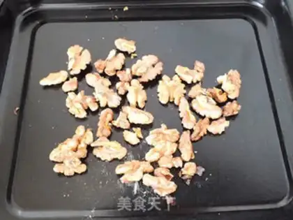 Make Red sugar walnut step 5