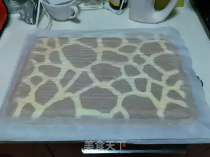 Make Cake rolls with giraffes step 21