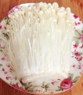 Make Bacon pins and mushrooms step 0