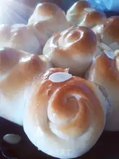 Make Rose rolls step 12