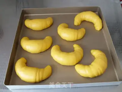 Make Buffalo croissants step 12