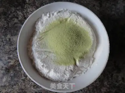 Make Rolling sugar cake step 1