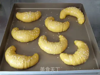 Make Buffalo croissants step 13