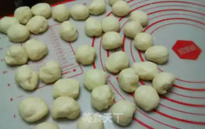Make Slurp monkey bread step 2