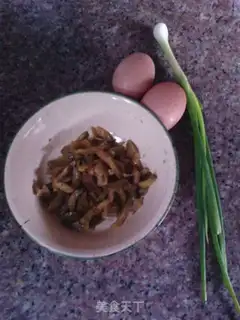 Make Squeeze fried eggs step 0