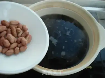 Make Red-blooded black-meat porridge step 2