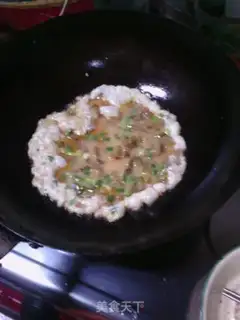 Make Squeeze fried eggs step 5