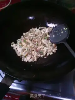 Make Squeeze fried eggs step 6