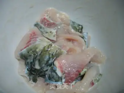 Make Pelican-cooked fish step 1