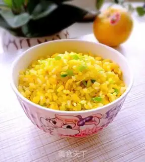 Make Scrambled onions and egg fried rice step 11