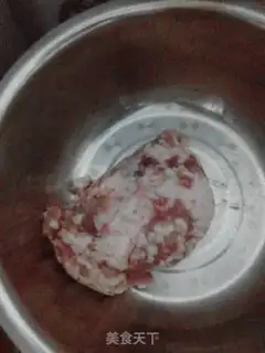 Make Pork squid dumplings step 1