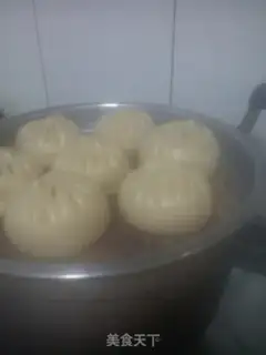Make Spicy pork buns step 9