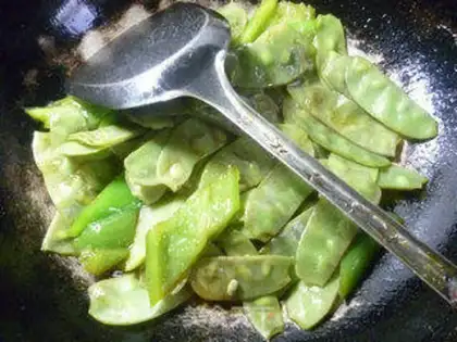 Make Green pepper with lentils step 10