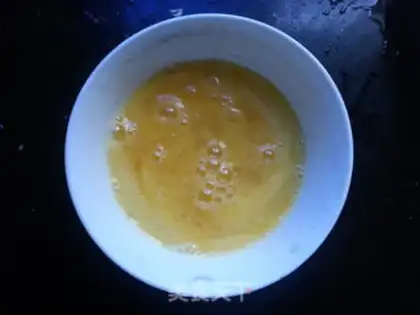 Make Favorite seafood eggs step 1