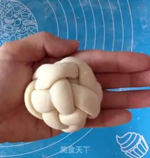 Make The embroidery bun step 11