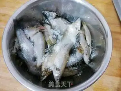 Make Snow pickle fish step 1
