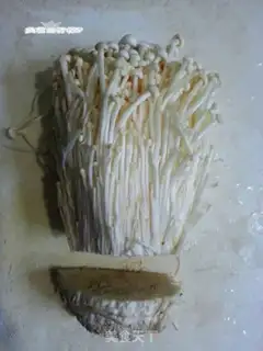Make Frozen needle mushrooms step 0