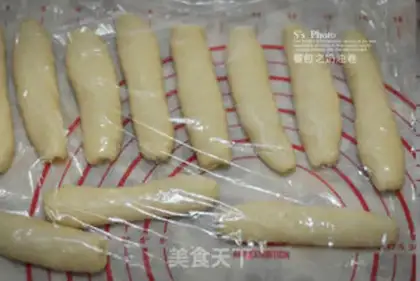 Make Cream roll step 10