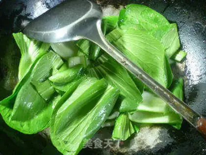 Make The salsa and green sauce step 3