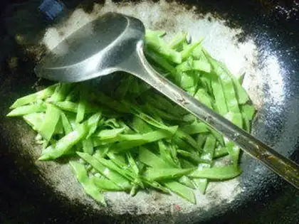 Make Squeeze and fried lentils step 4
