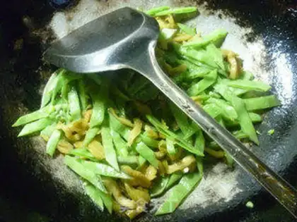 Make Squeeze and fried lentils step 5