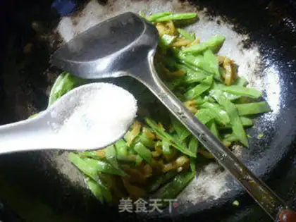 Make Squeeze and fried lentils step 6