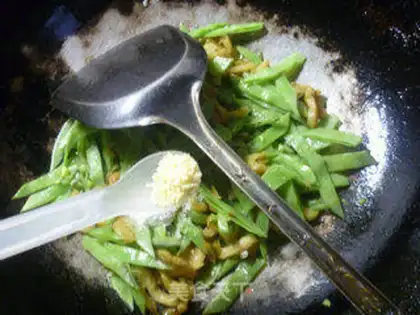 Make Squeeze and fried lentils step 8
