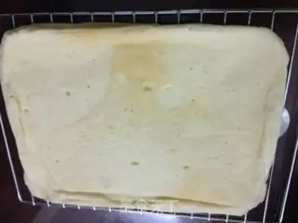 Make A salad pine roll step 0