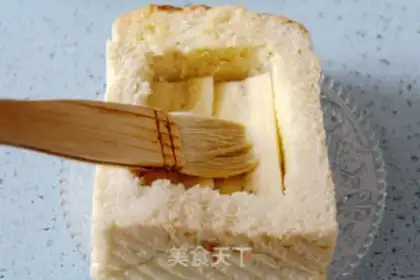 Make Diamond banana toast box step 7