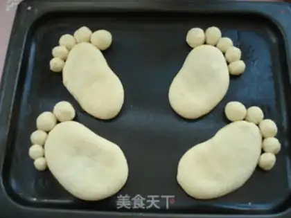 Make Little foot bread step 8