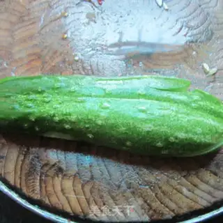 Make Shoot the cucumber step 1