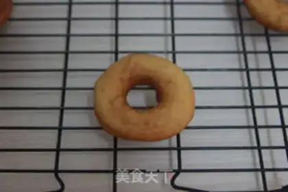 Make Painted doughnuts step 1