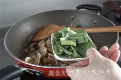 Make Firecracker clams step 6