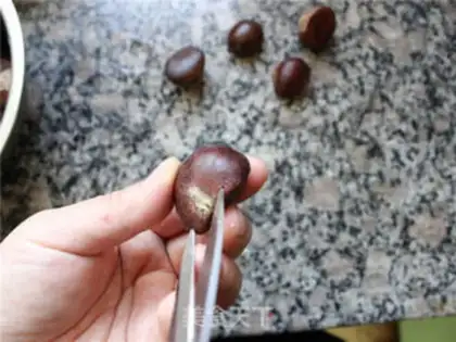 Make Red-tree honey, chestnuts step 1