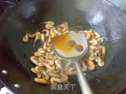 Make Black pepper sauce and shrimp step 4