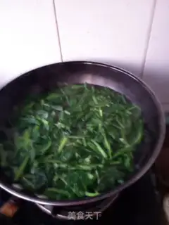 Make Garlic spinach step 1