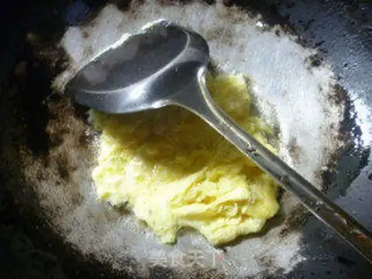 Make Scrambled onion fried eggs step 5