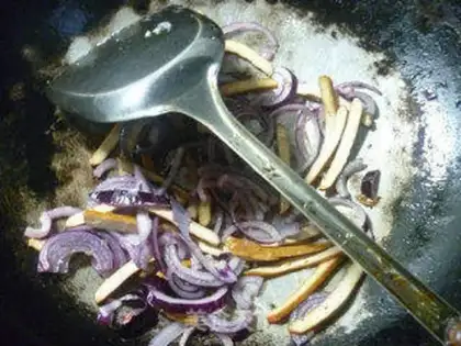 Make Scrambled onion fried eggs step 6