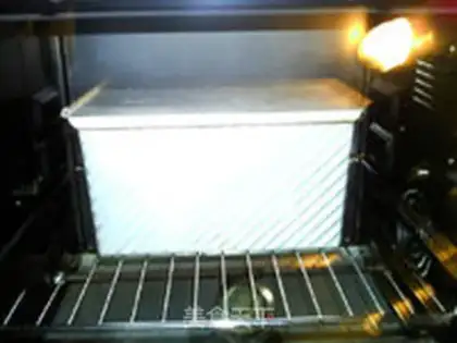 Make Chinese wheat toast step 16