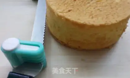 Make Strawberry cream cake step 0